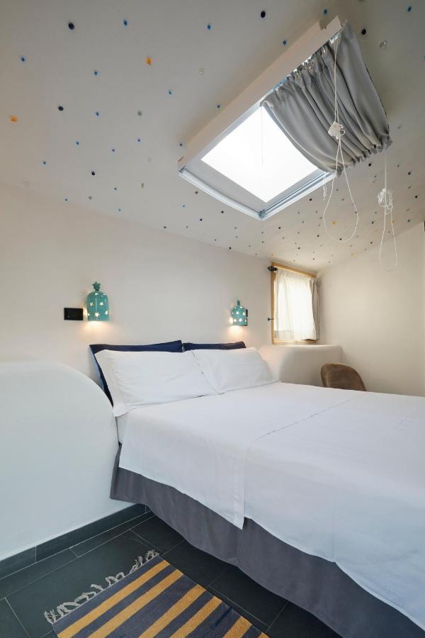 Upstairs - Skylight Apartment เลชเช ภายนอก รูปภาพ