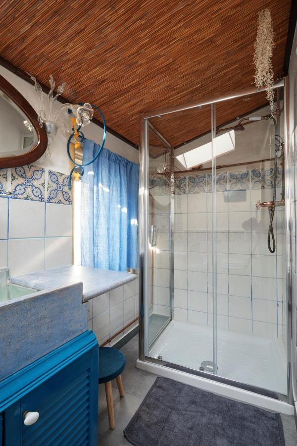 Upstairs - Skylight Apartment เลชเช ภายนอก รูปภาพ