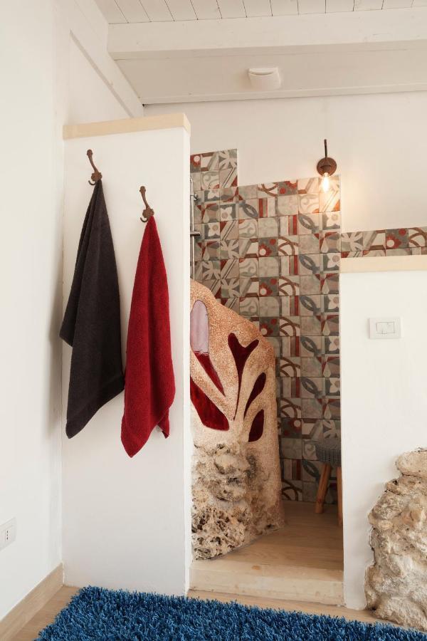 Upstairs - Skylight Apartment เลชเช ภายนอก รูปภาพ